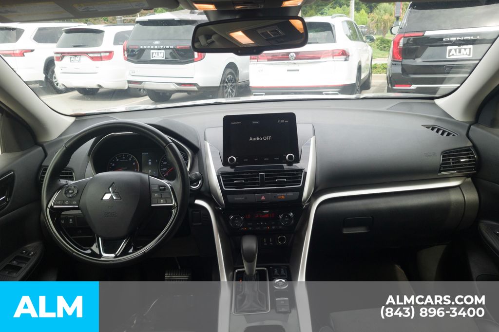 Used 2024 Blue Mitsubishi SE image 20