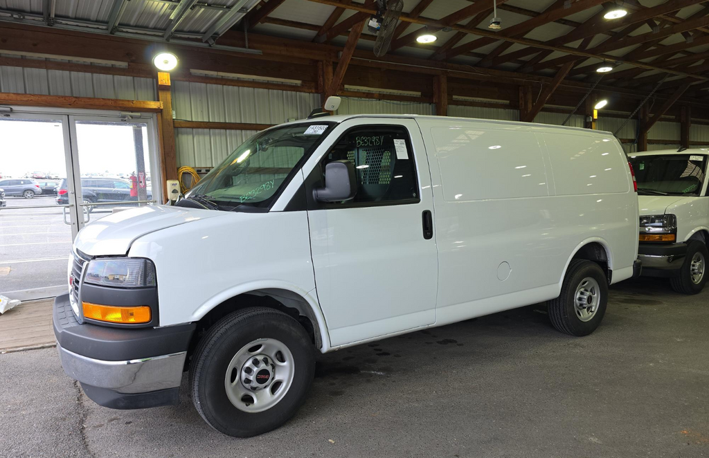 Summit White 2024 GMC Savana Cargo 2500 RWD Van Rear-Wheel Drive 8-Speed Automatic Overdrive