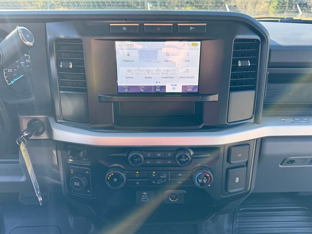 2024 Ford F-450SD XL