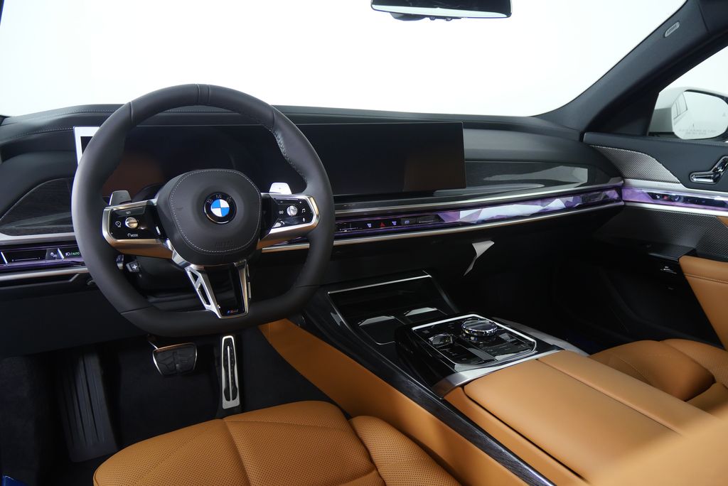 Thumbnail: 2026 BMW 7 Series - 19