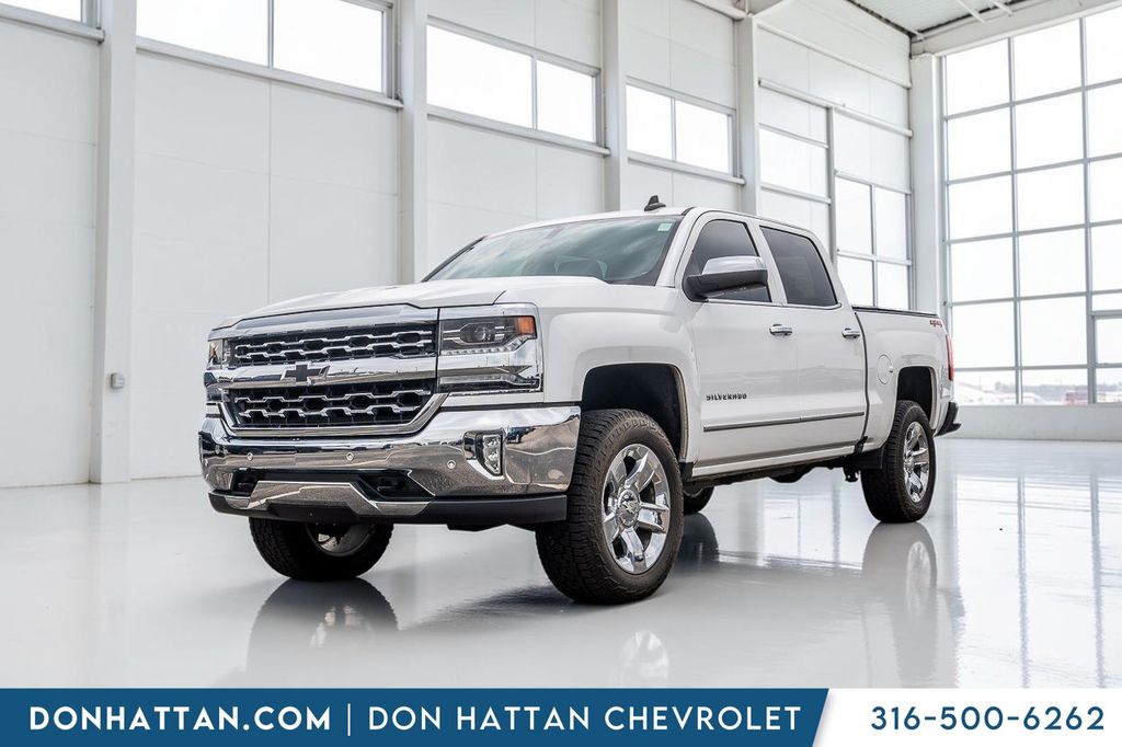 White (Iridescent Pearl Tricoat) 2018 Chevrolet Silverado 1500 Pickup Truck Four-Wheel Drive 8-Speed Automatic Overdrive