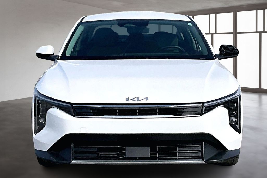 Used 2025 White Kia EX image 4