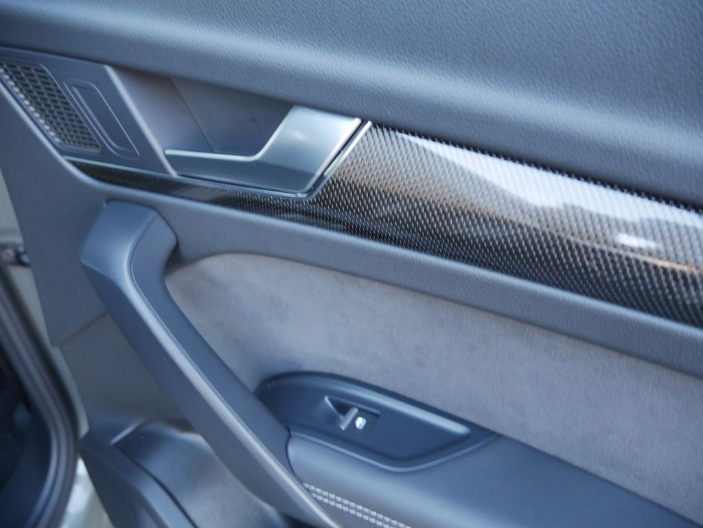 Thumbnail: 2023 Audi SQ5 - 31