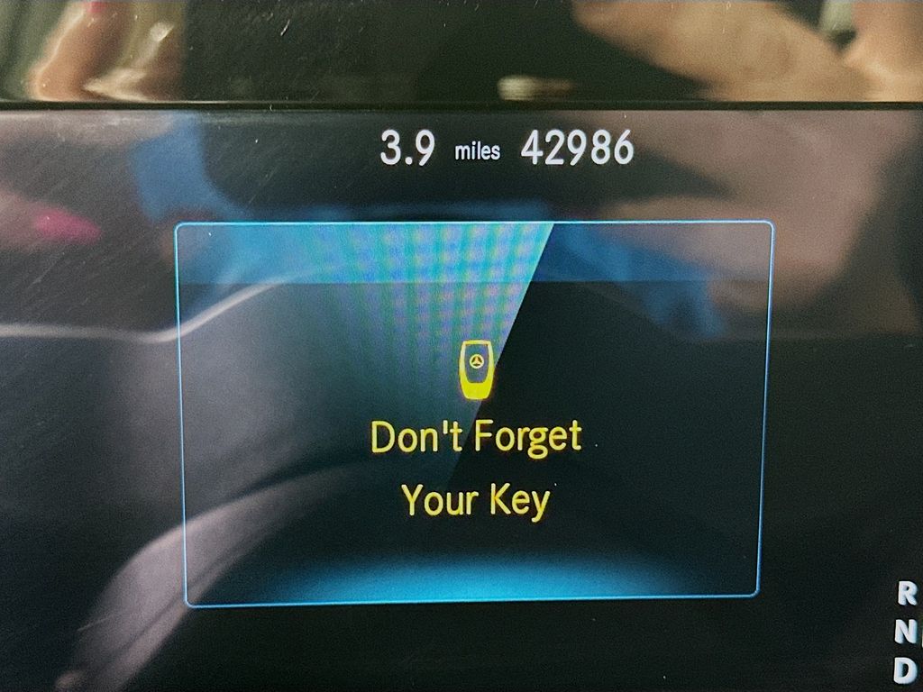 Thumbnail: 2020 Mercedes-Benz GLB - 12