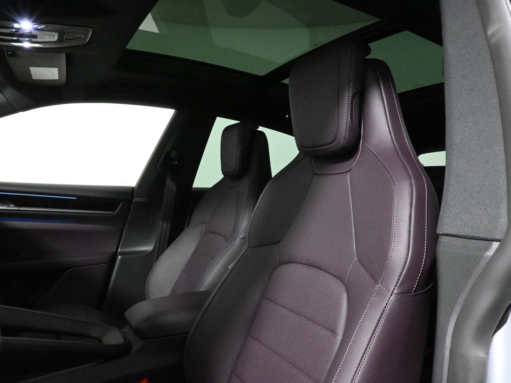 Thumbnail: 2025 Porsche Macan - 16