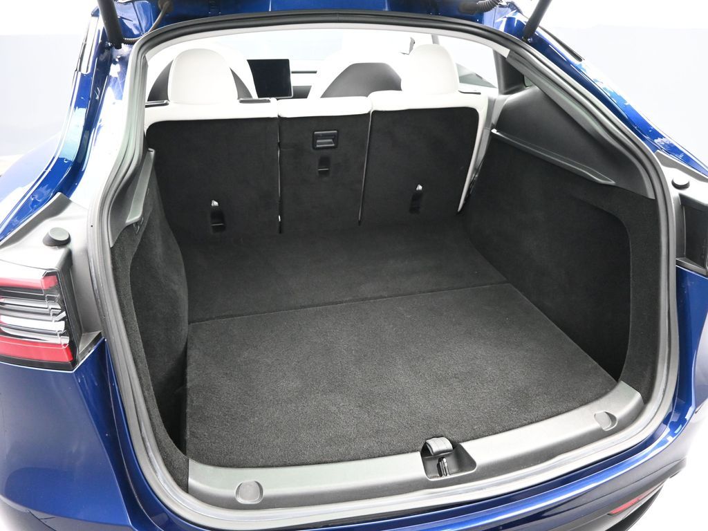 2024 Tesla Model Y Long Range Dual Motor All-Wheel Drive