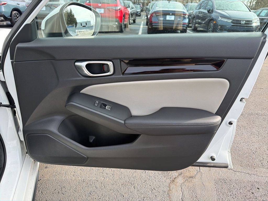 Thumbnail: 2023 Honda Civic - 26