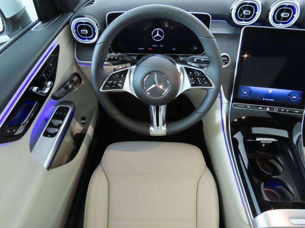 2025 Mercedes-Benz GLC 300 10