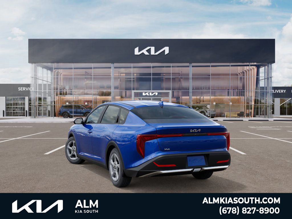 2025 Kia K4 LXS photo 2