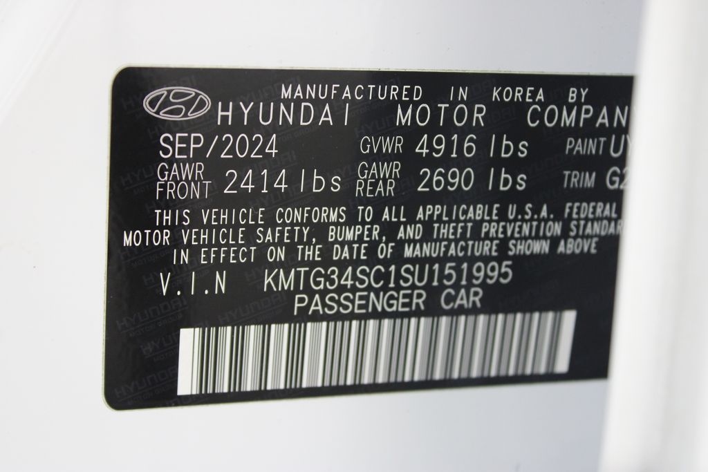 used 2025 Genesis G70 car, priced at $28,444