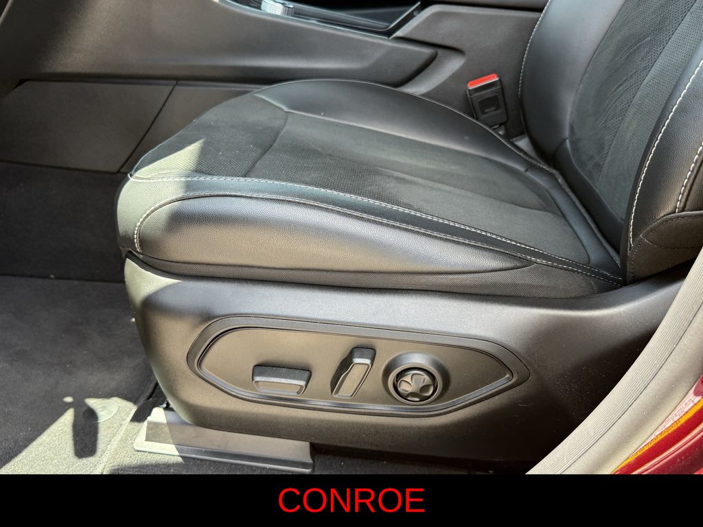 2025 Jeep Grand Cherokee Altitude X Red at Central Houston Nissan