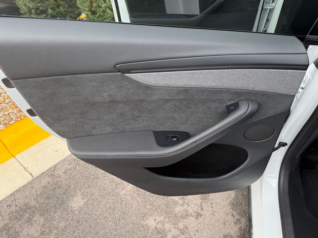 Thumbnail: 2026 Tesla Model Y - 19