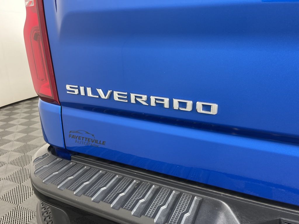 Thumbnail: 2022 Chevrolet Silverado 1500 - 19