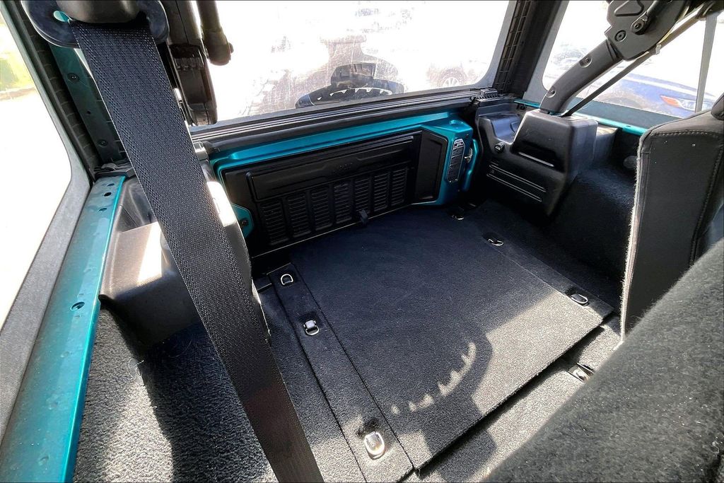 Used 2020 Teal Jeep Unlimited Sport image 30