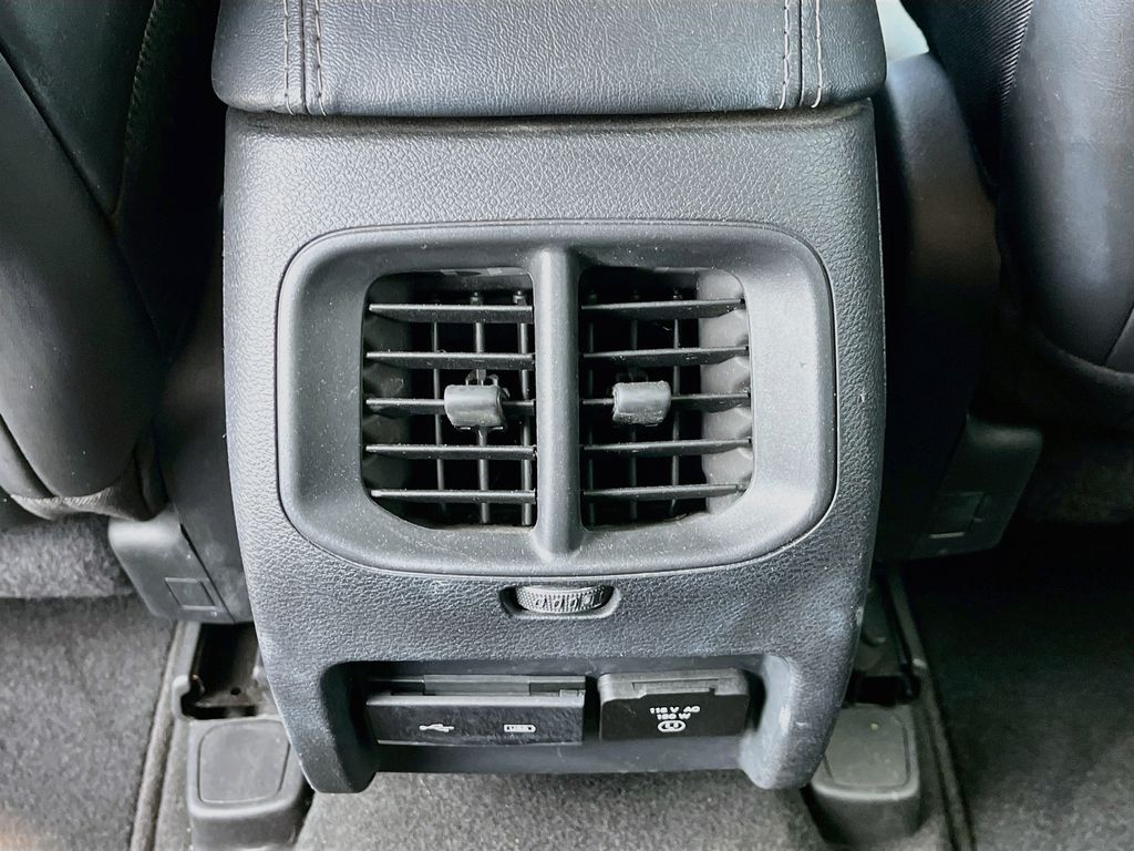 Used 2019 Gray Jeep Limited image 25