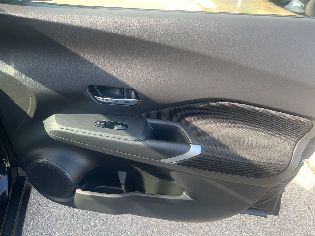 2022 Nissan Kicks SV photo