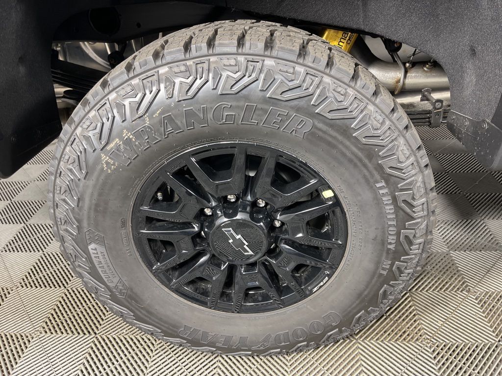 Thumbnail: 2026 Chevrolet Silverado 2500 - 21