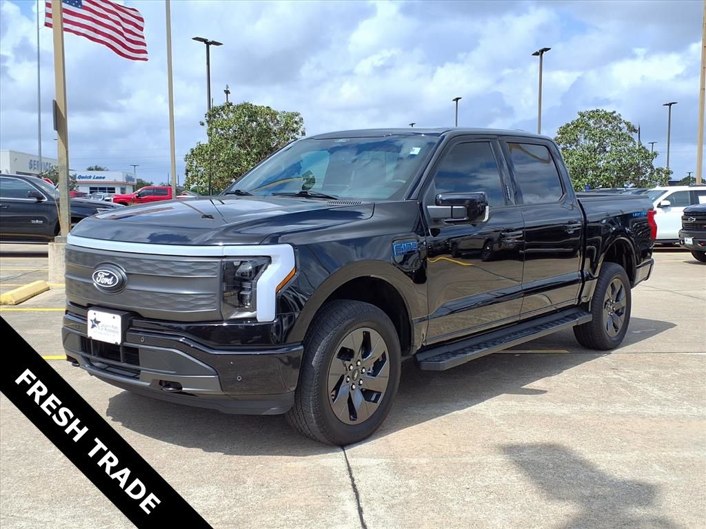 Agate Black Metallic 2025 Ford F-150 Lightning Lariat SuperCrew AWD Pickup Truck All-Wheel Drive Automatic