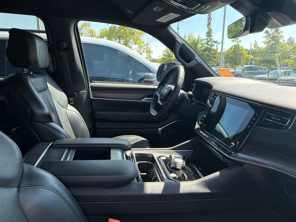 Used 2024 Black Jeep Series III image 6