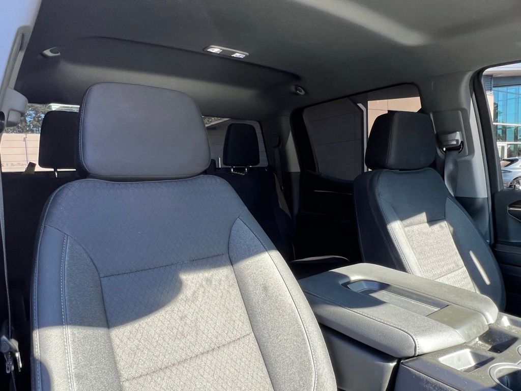 Thumbnail: 2024 Chevrolet Silverado 1500 - 7