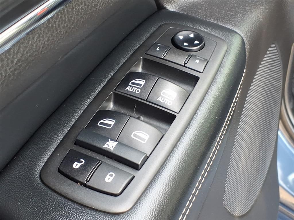 used 2021 Jeep Grand Cherokee car, priced at $19,900