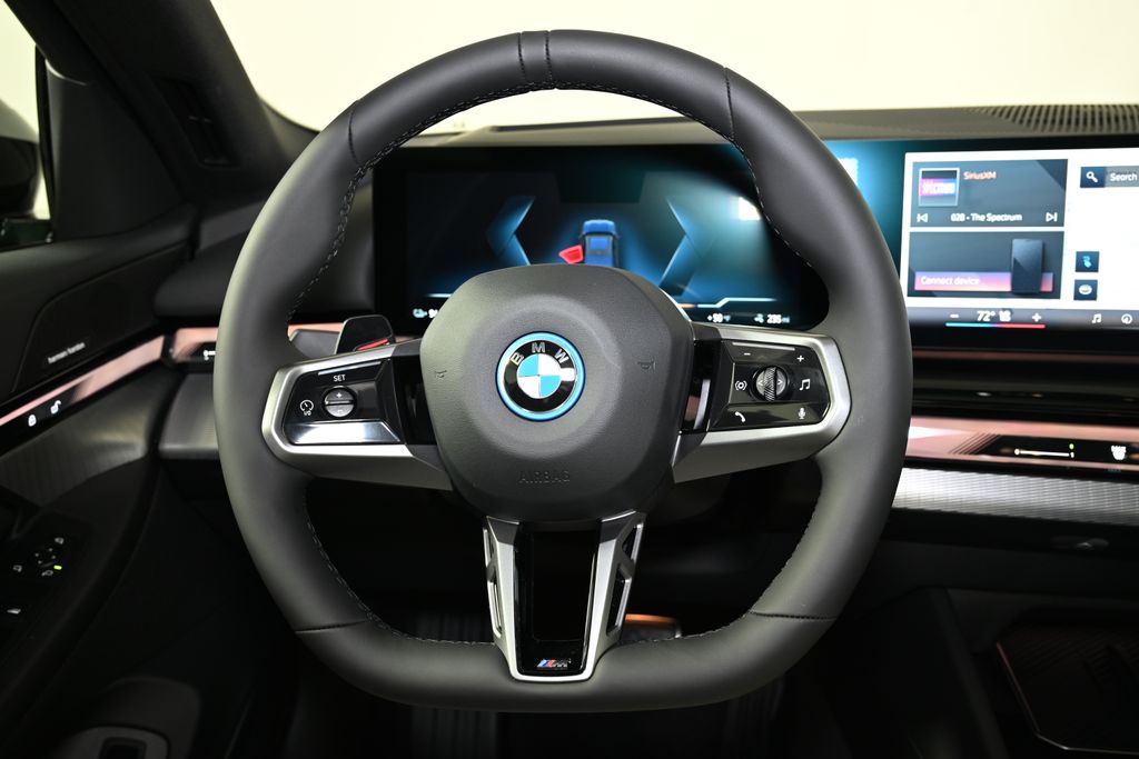 2025 BMW i5 xDrive40 17