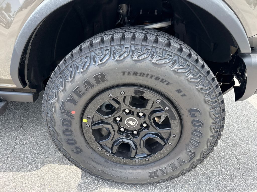 New 2026 Gray Ford Badlands image 11