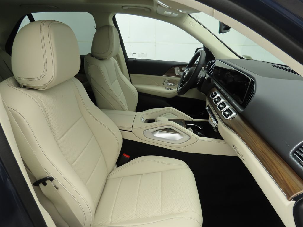 Thumbnail: 2026 Mercedes-Benz GLE - 22
