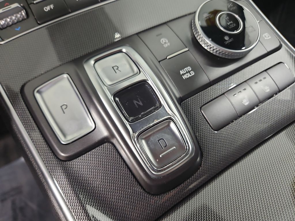 Used 2021 Gray Hyundai SEL image 23