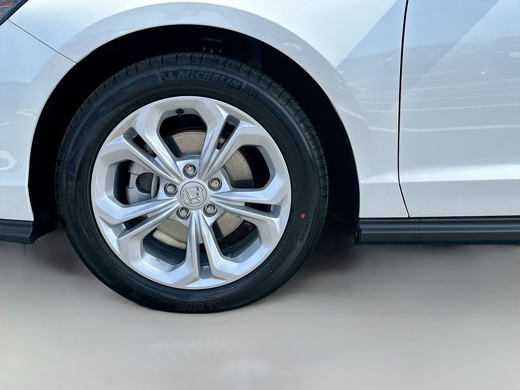 2025 Honda Accord LX 20