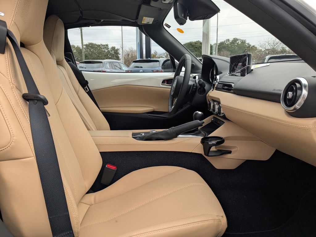 2025 Mazda MX-5 Miata RF Grand Touring