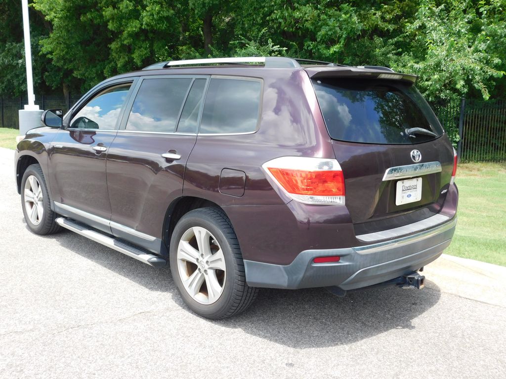 Thumbnail: 2012 Toyota Highlander - 3