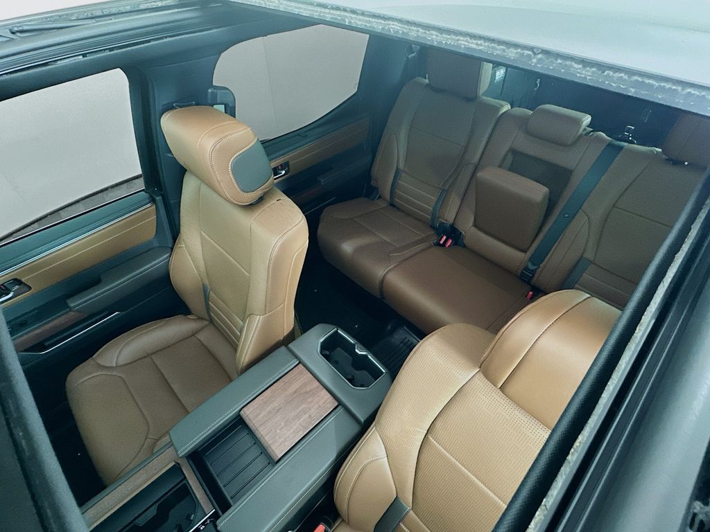 Thumbnail: 2025 Toyota Tundra - 21