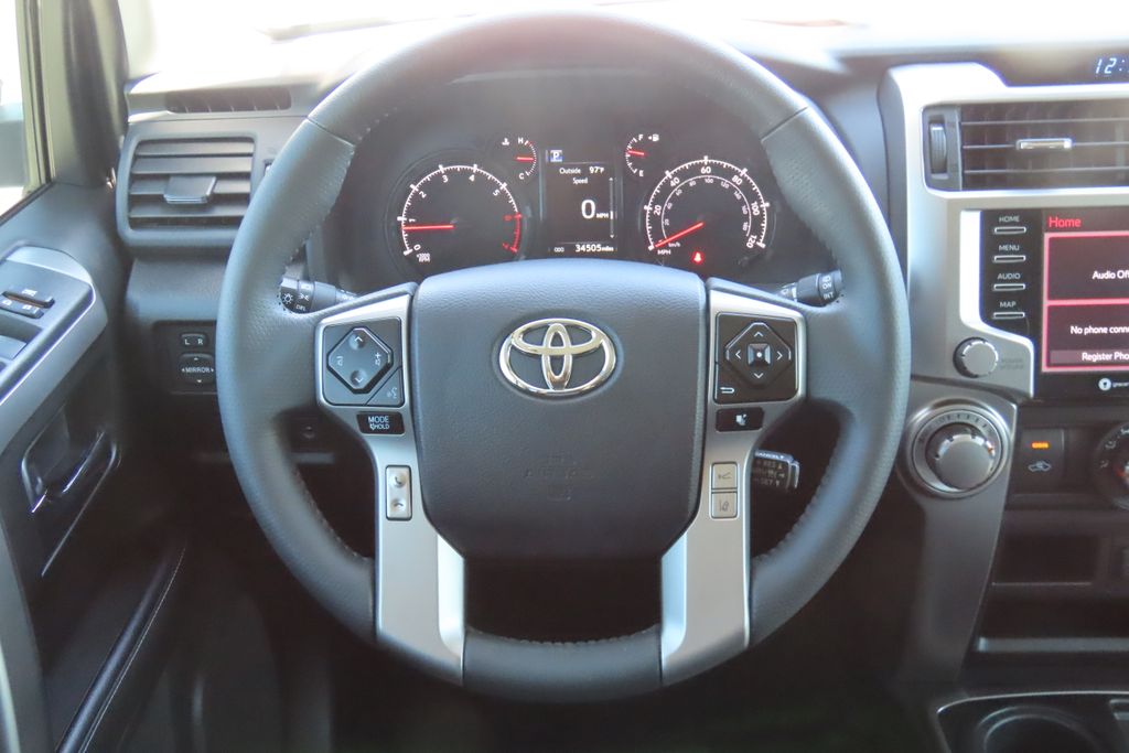 Thumbnail: 2023 Toyota 4Runner - 10