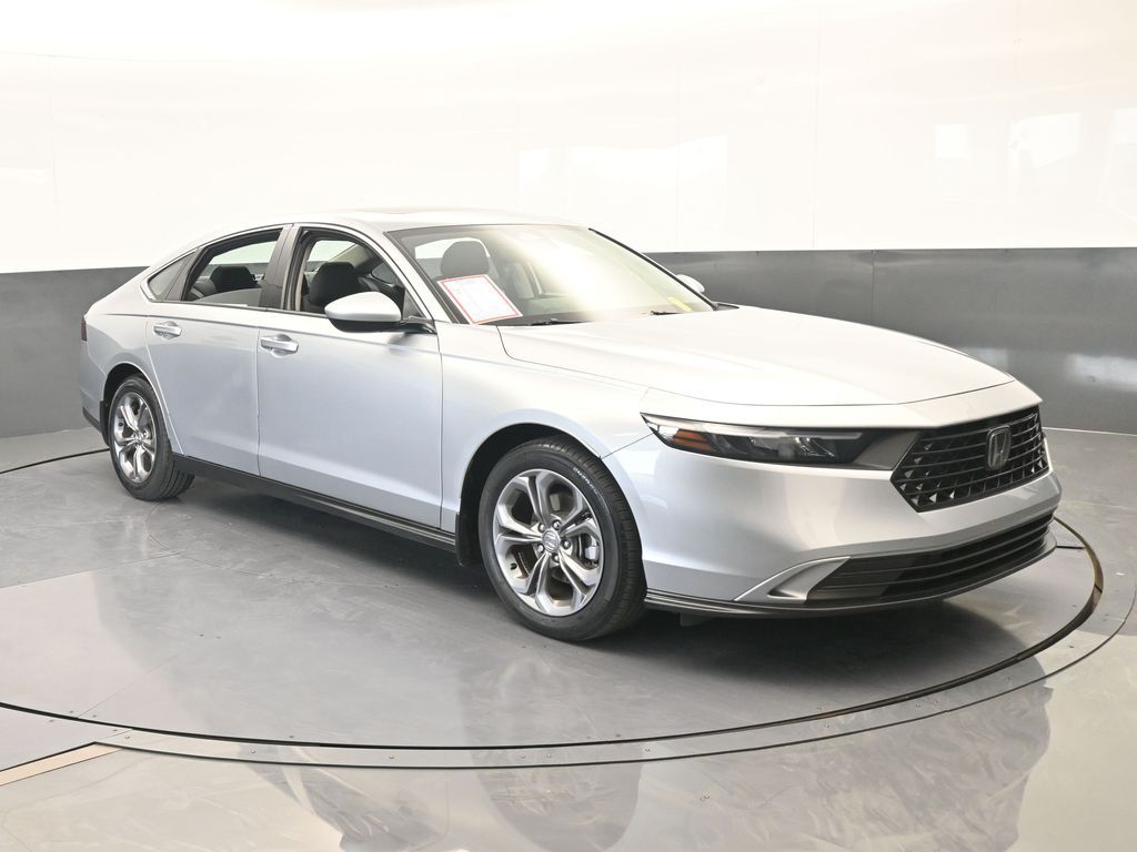 Used 2024 Silver Honda EX image 8