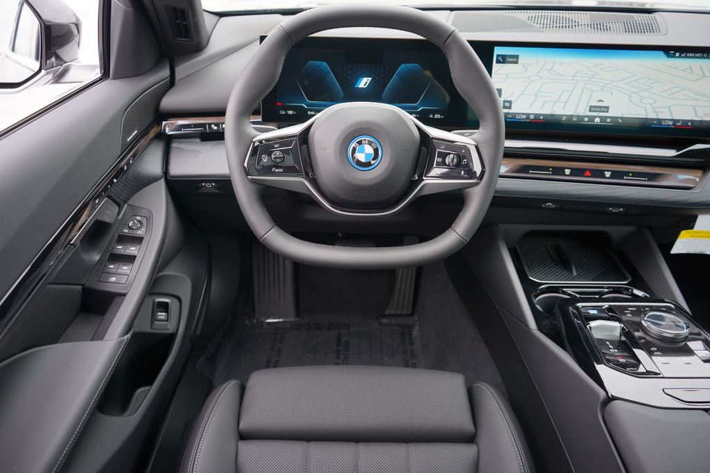 2024 BMW i5 eDrive40 15