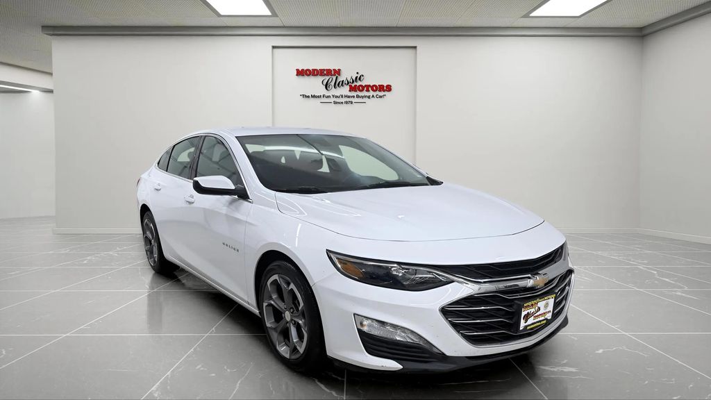 Summit White 2024 Chevrolet Malibu Sedan Front-Wheel Drive Continuously Variable Transmission