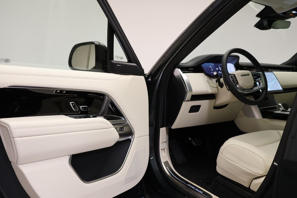 Thumbnail: 2026 Land Rover Range Rover - 26