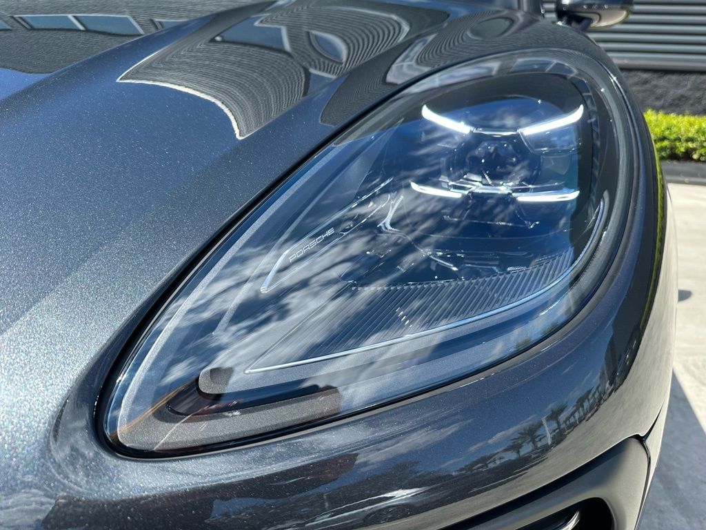 Thumbnail: 2026 Porsche Macan - 13