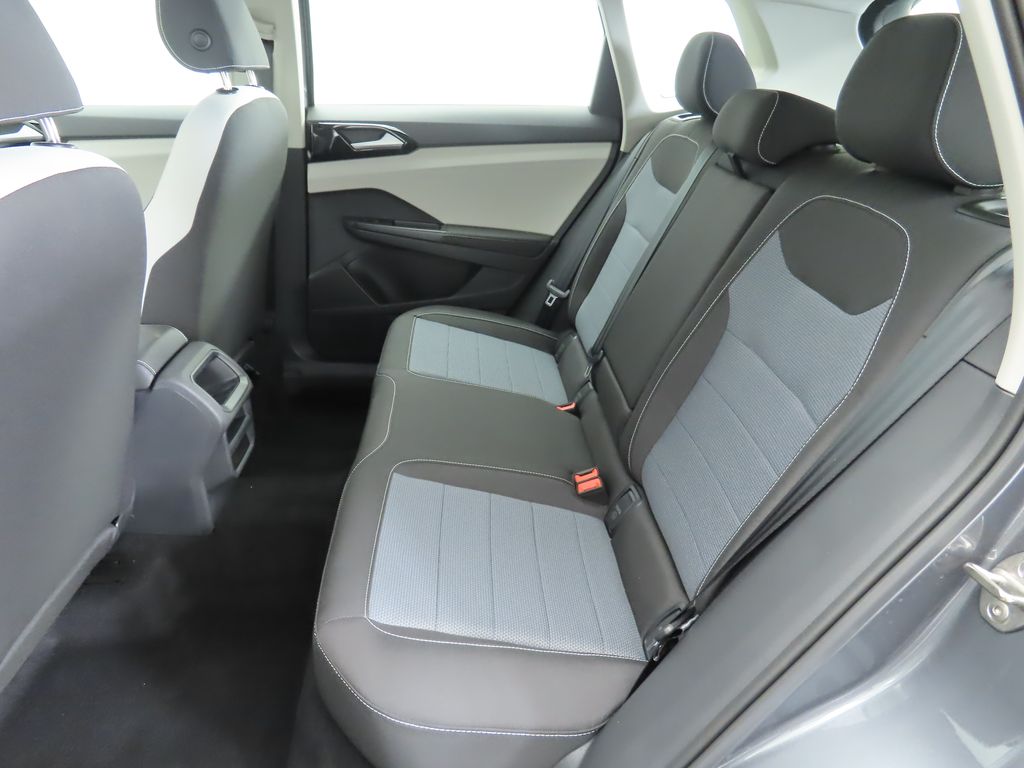 Thumbnail: 2025 Volkswagen Taos - 21