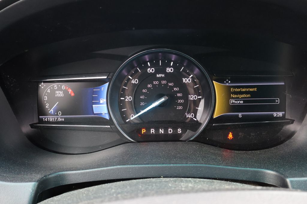 2016 Ford Explorer Limited 18