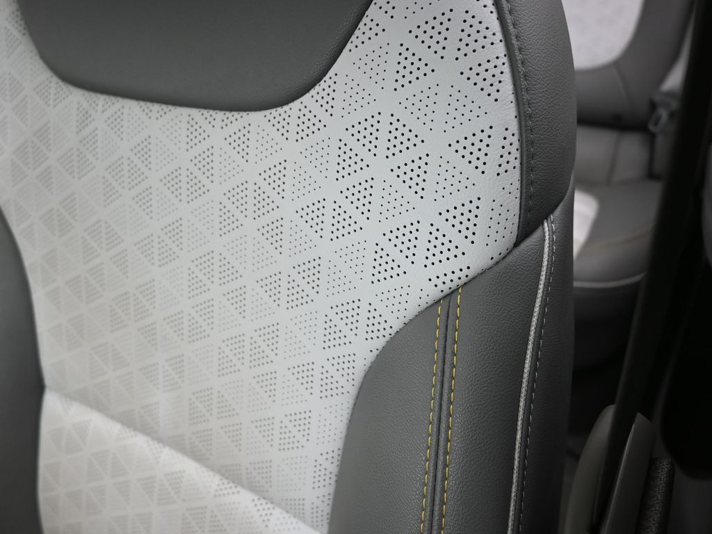 2022 Chevrolet Bolt EUV FWD Premier