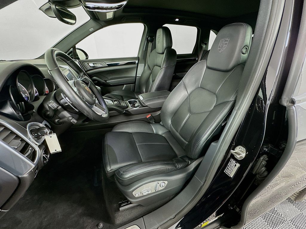 Thumbnail: 2017 Porsche Cayenne - 21
