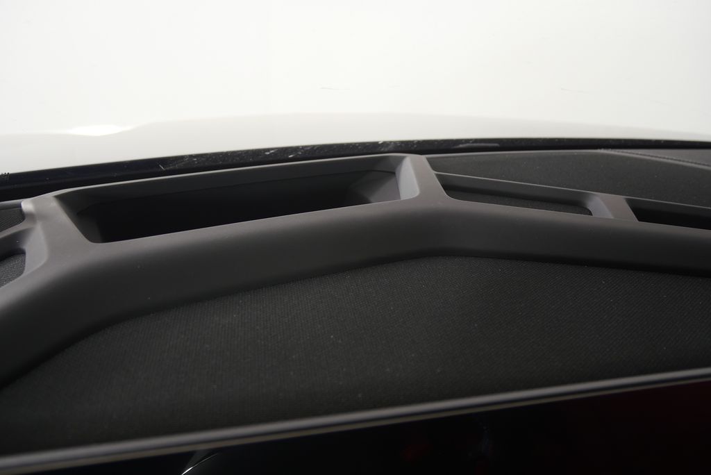 Thumbnail: 2026 BMW XM - 22