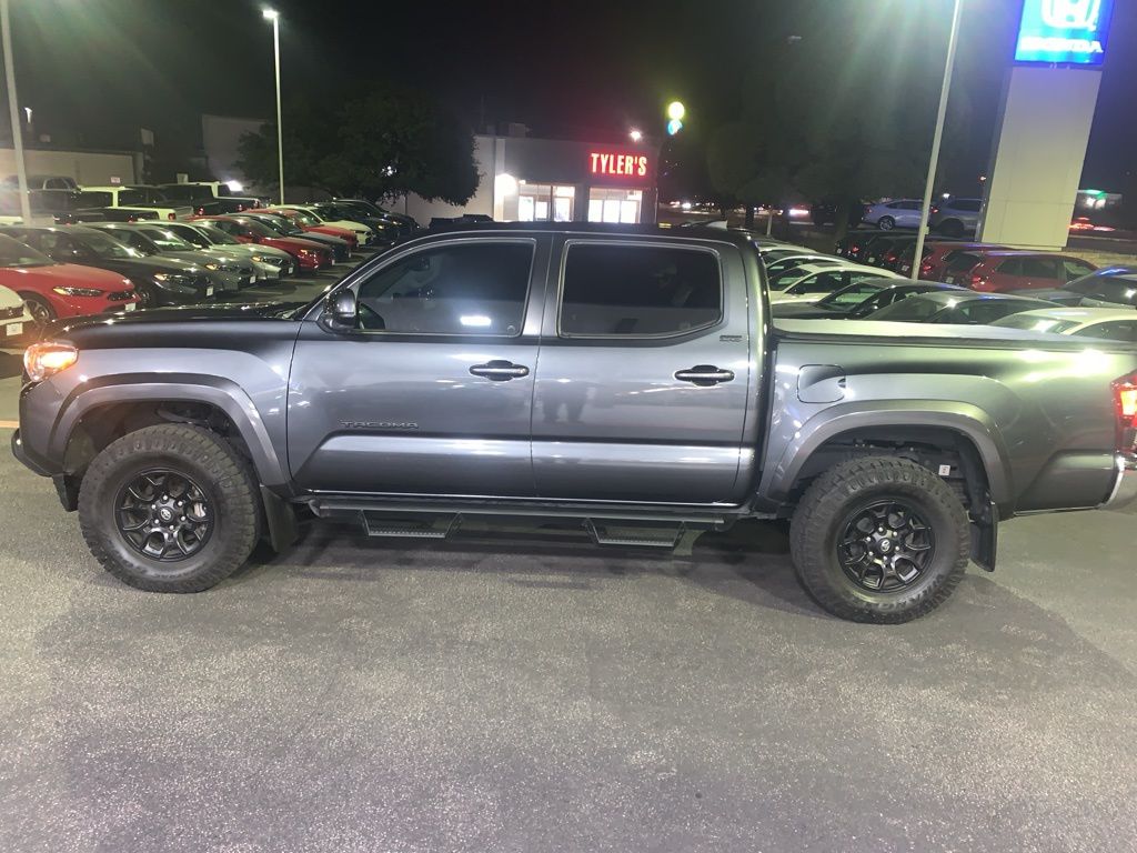 2022 Toyota Tacoma SR5 4