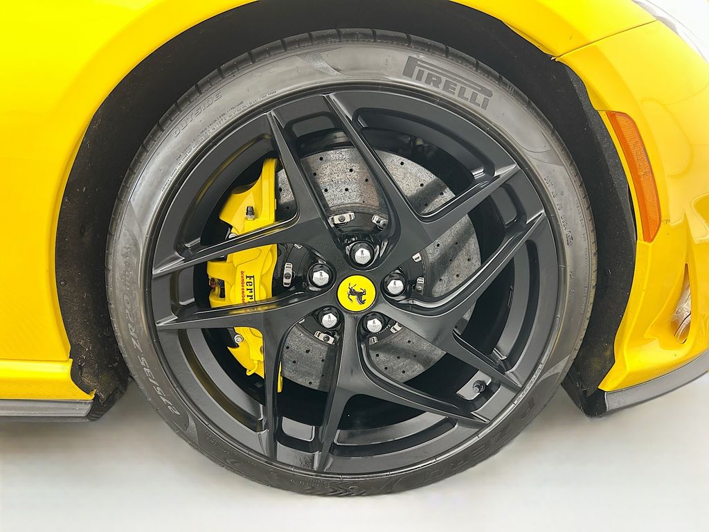 Thumbnail: 2019 Ferrari 812 - 28