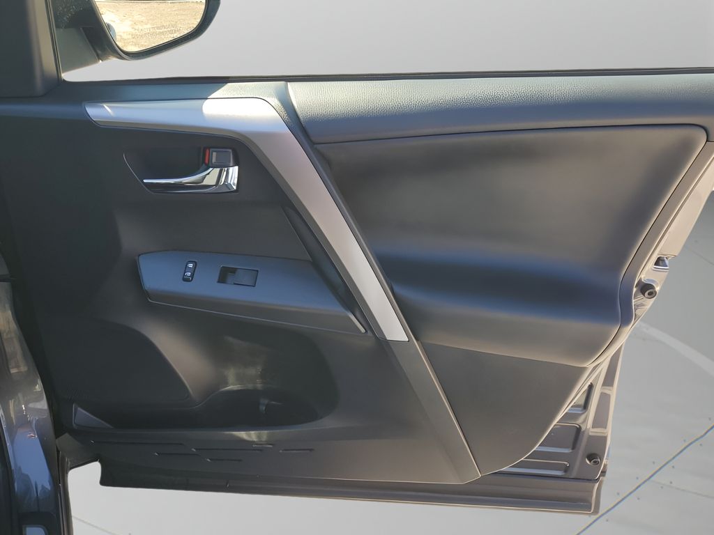 Used Car 2018 Toyota Rav4  Xle For Sale Under $25,000 In Austin, Texas