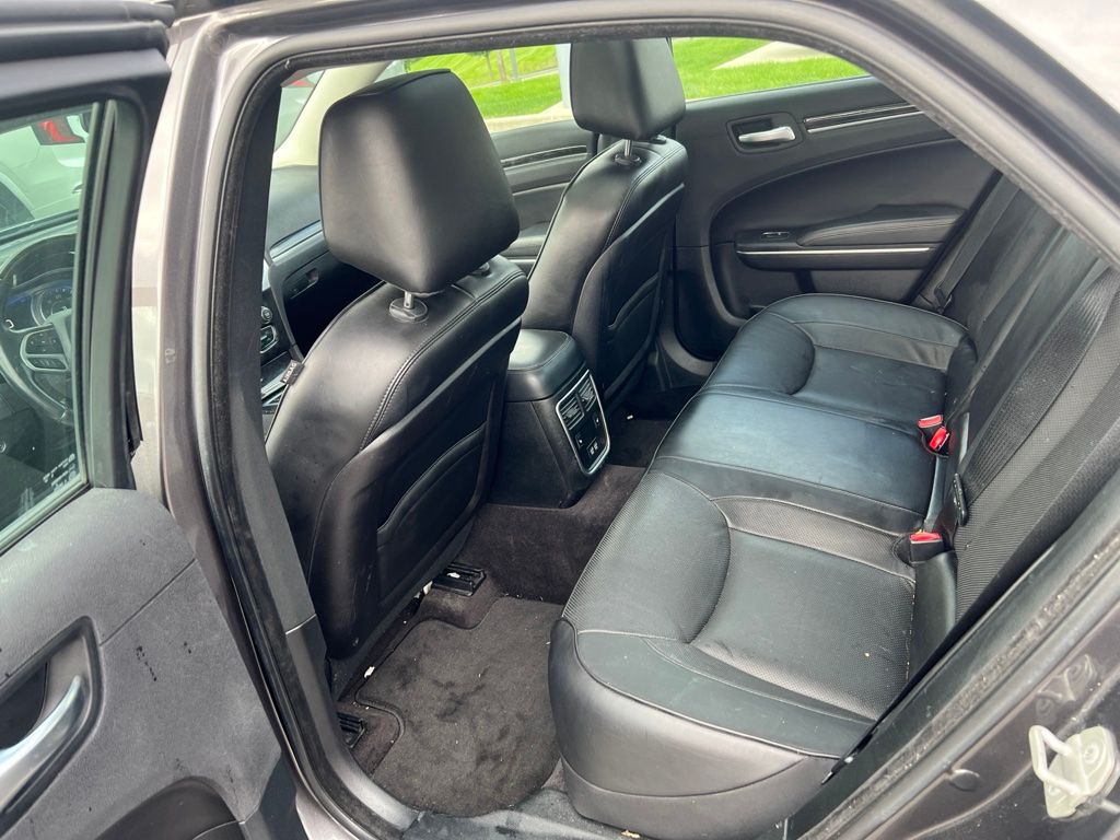 Used 2018 Gray Chrysler Limited image 10