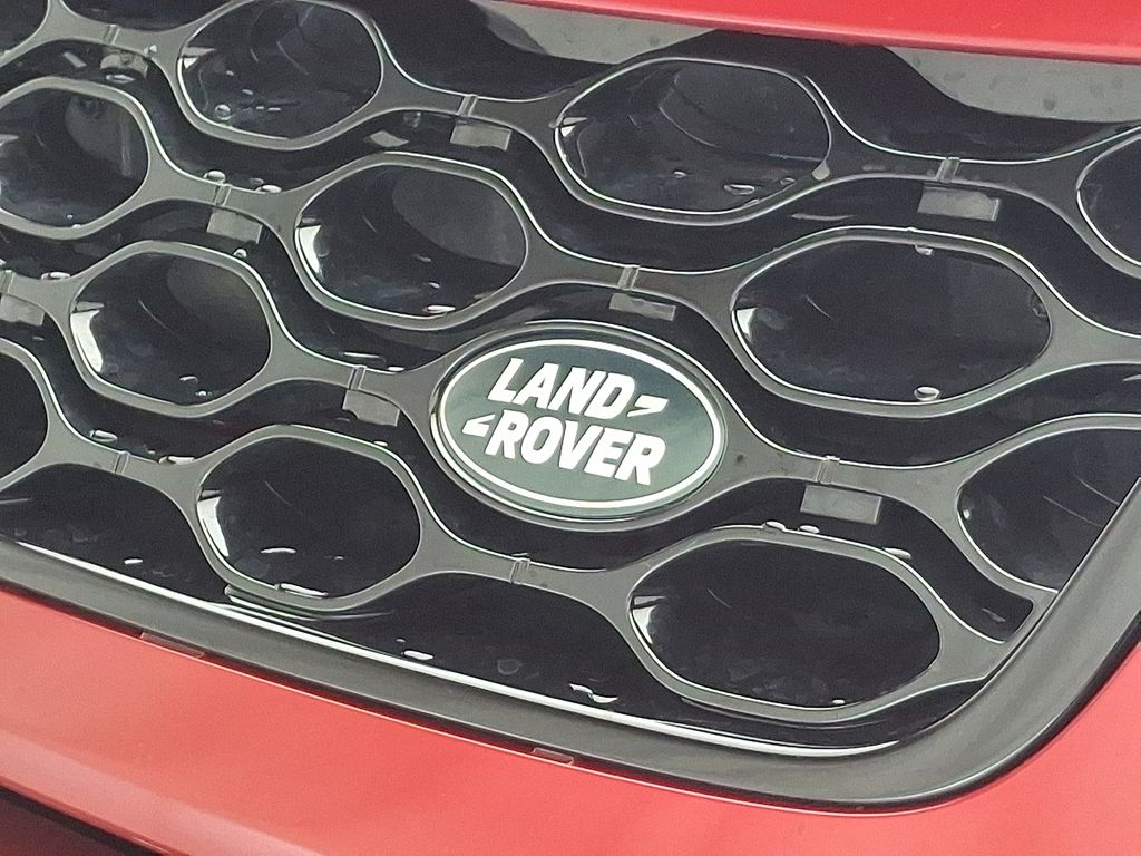 Thumbnail: 2025 Land Rover Discovery Sport - 32