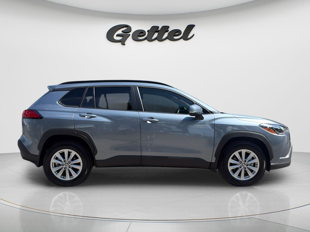 Certified Used 2024  Toyota LE image 3